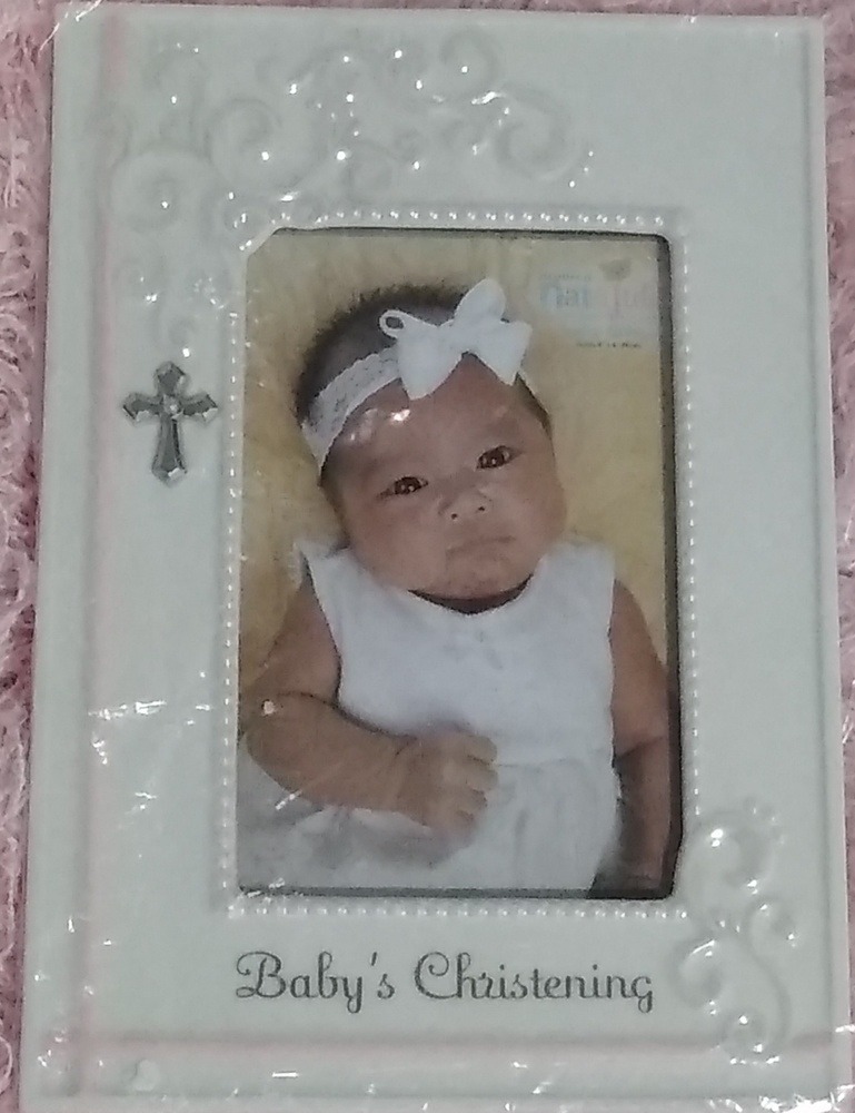 BNWT PORCELAIN "BABY'S CHRISTENING" PHOTO FRAME.